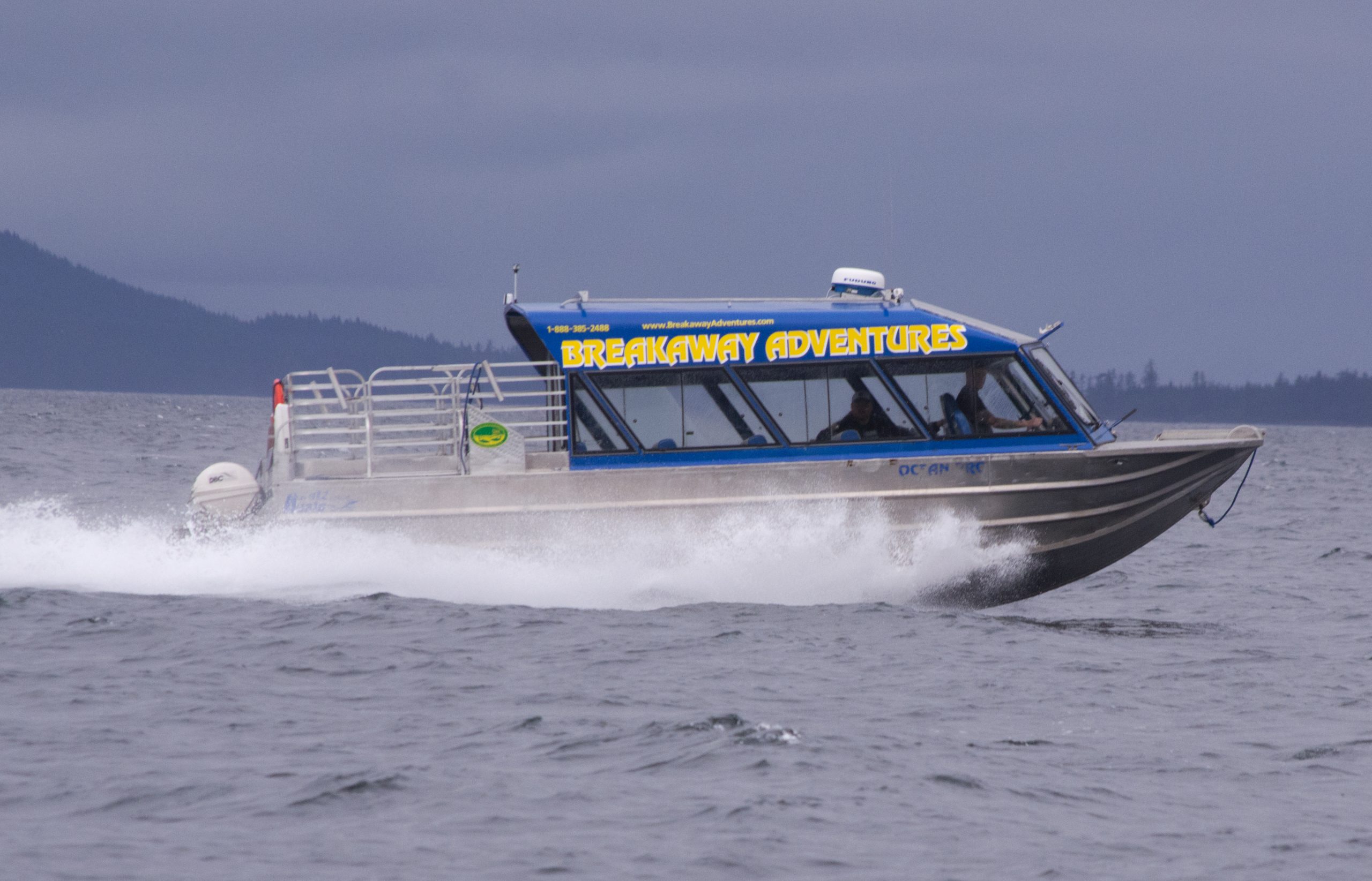 28′ Twin Diesel Tour Boat