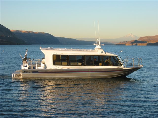 37′ Twin Diesel Tour Boat